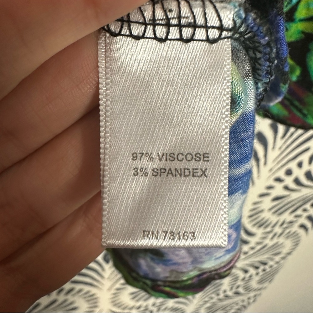 Cable & Gauge Blue Floral Draped Neck Blouse FLAW READ - Picture 9 of 14